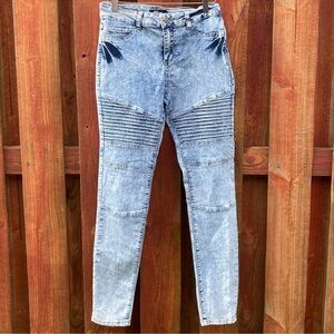 Men's Light Blue Skinny Jeans with Ribbed Design